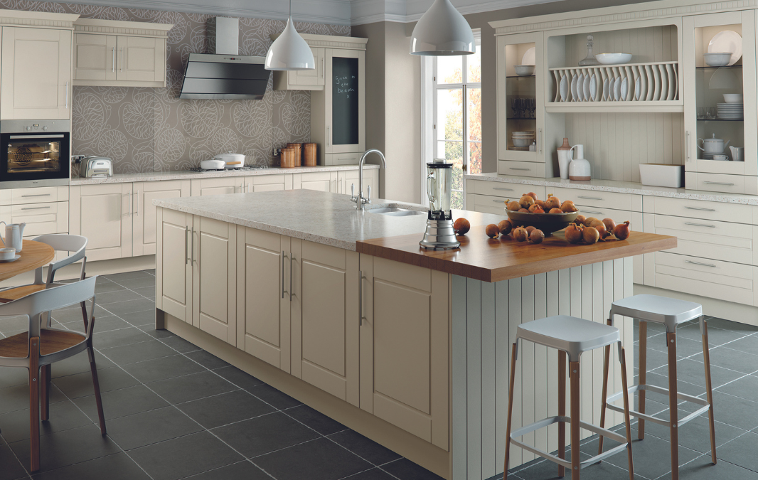 Revolutionise Your Kitchen Space with These Breakfast Bar Concepts